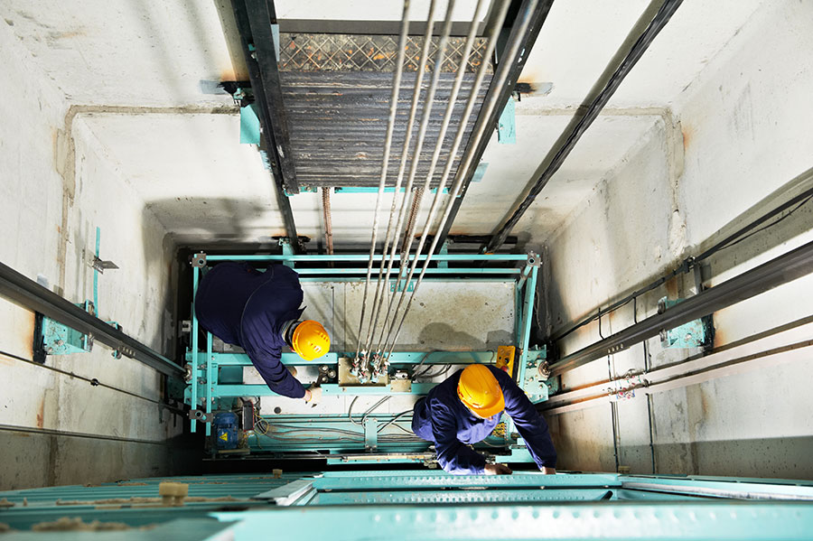 traction elevator